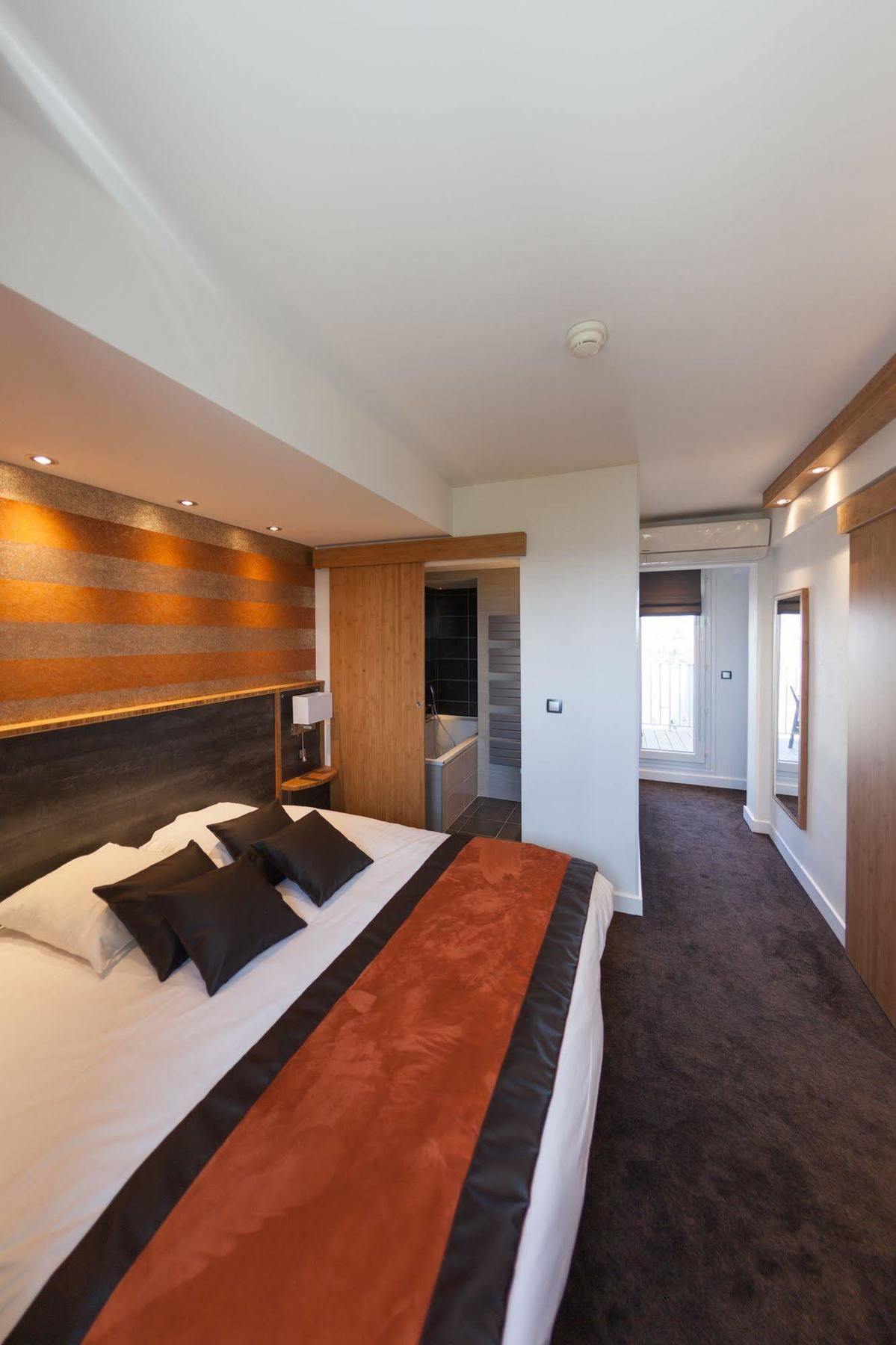 Hôtel Foch Tarbes Ngoại thất bức ảnh