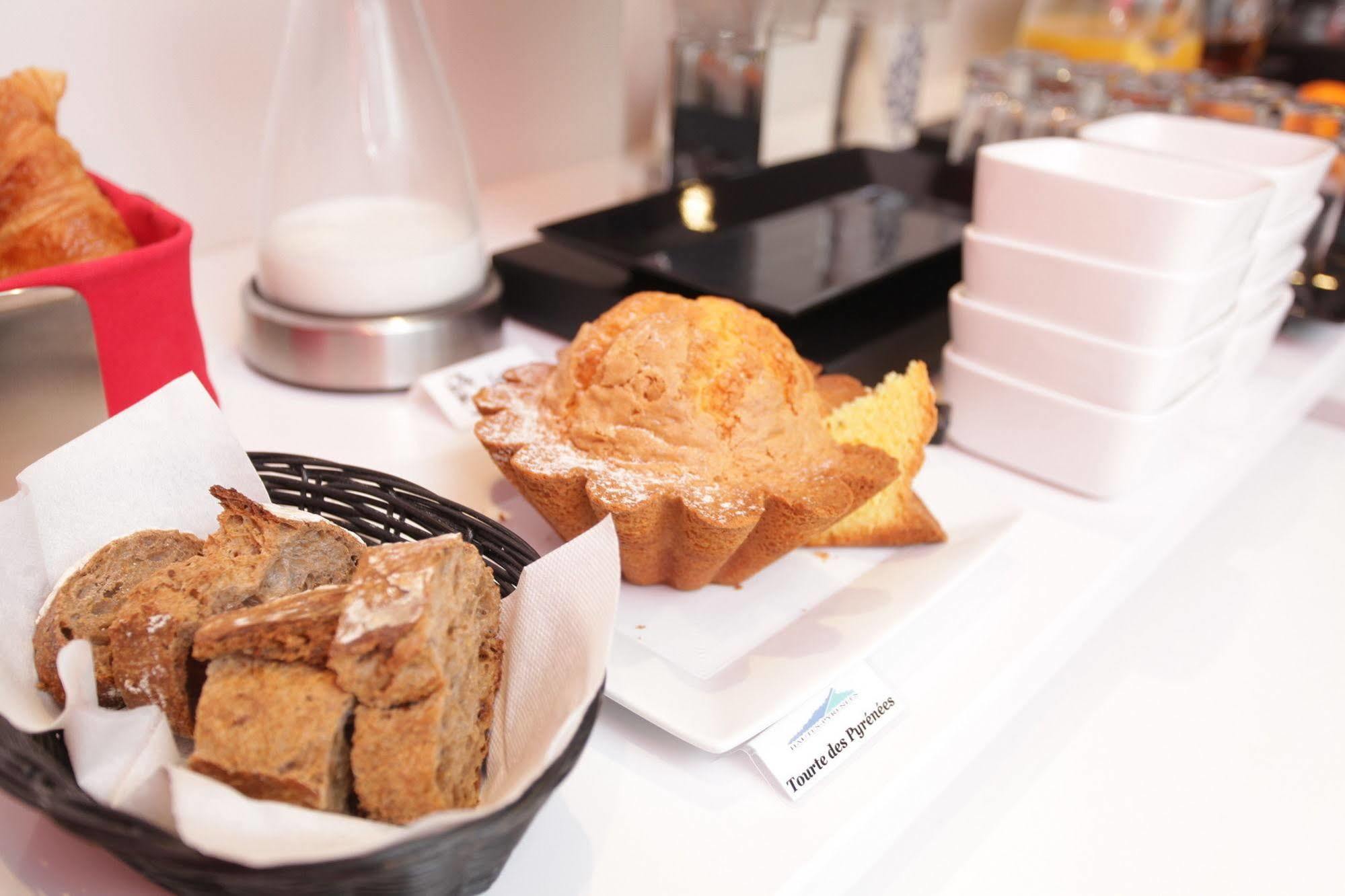 Hôtel Foch Tarbes Ngoại thất bức ảnh
